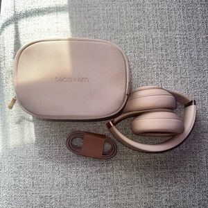 Beats by Dre Wireless Headphones in Rose Gold with Matching Case